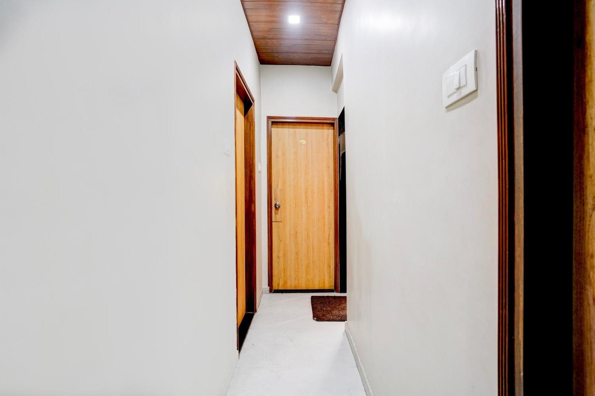 O Divine Fine Dine And Boarding Hotel 4*