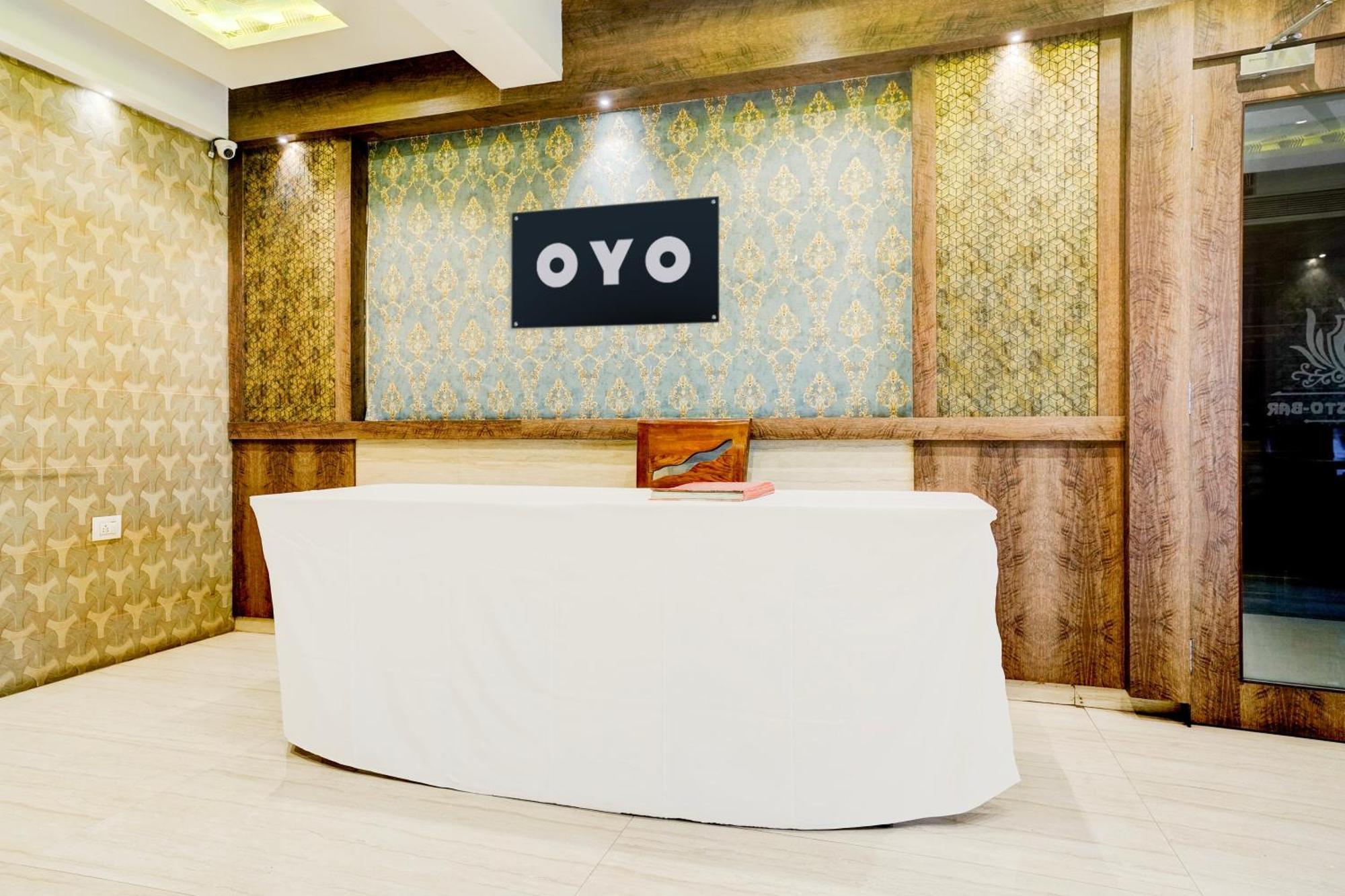 O Divine Fine Dine And Boarding Hotel Kalyān